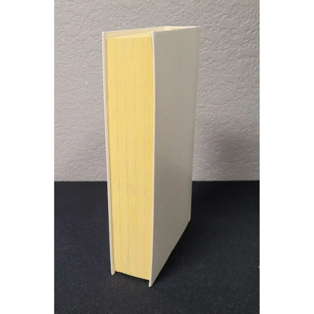 VTG 1985 Precious Moments Bible Hardcover NKJV with Original Box Clean Unmarked